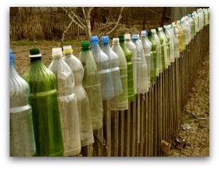 recycled bottle fence idea